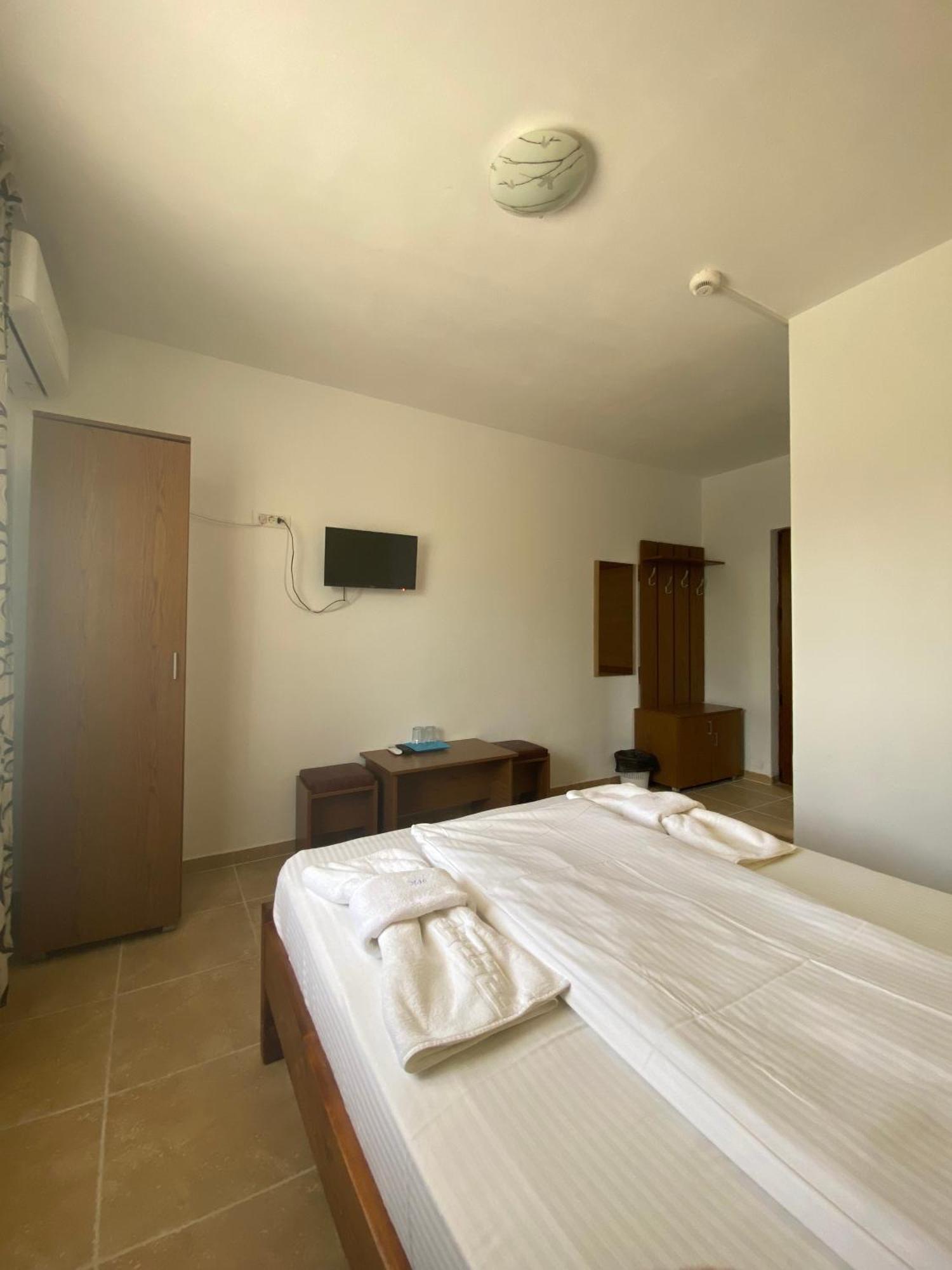 Kherim Vama Veche Exterior photo